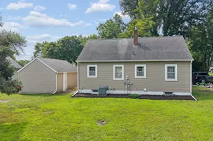 735 E 2nd St, Litchfield, MN 55355 - Photo 36