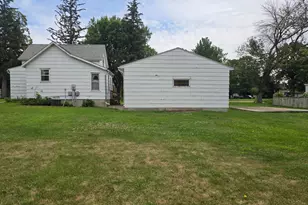 860 Basinger Memorial Dr, Mountain Lake, MN 56159 - Photo 10