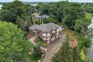 2300 Bantas Point Rd, Wayzata, MN 55391 - Photo 2