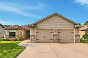 4122 Dublin Dr, Saint Cloud, MN 56301 - Photo 2
