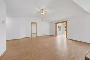4122 Dublin Dr, Saint Cloud, MN 56301 - Photo 14
