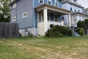 1117 E 10th St, Duluth, MN 55805 - Photo 2
