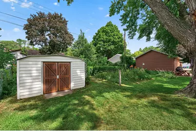 2300 Brookview Drive, Brooklyn Center, MN 55430 - Photo 28