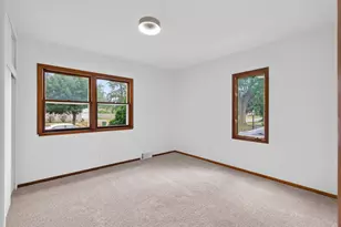 2300 Brookview Dr, Brooklyn Center, MN 55430 - Photo 10