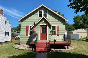 810 N 6th St, Montevideo, MN 56265 - Photo 2