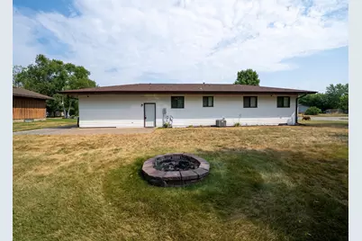 806 Callaway Street E, Saint Joseph, MN 56374 - Photo 4
