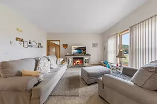 712 W Main St, Arlington, MN 55307 - Photo 8