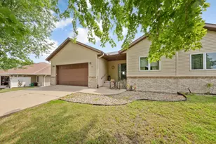 712 W Main St, Arlington, MN 55307 - Photo 4
