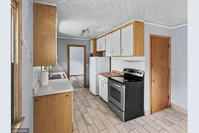 3912 61st Avenue N, Brooklyn Center, MN 55429 - Photo 12