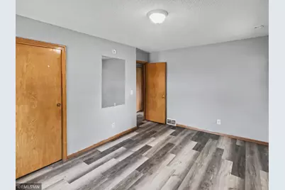 3912 61st Avenue N, Brooklyn Center, MN 55429 - Photo 6