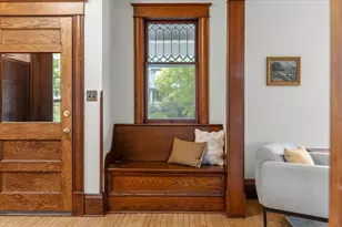 1122 Ashland Ave, Saint Paul, MN 55104 - Photo 8