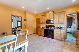 39243 561st Ave, New Ulm, MN 56073 - Photo 16