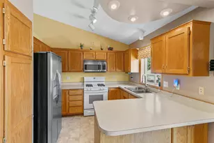 1980 Bridgewater Blvd S, Cambridge, MN 55008 - Photo 10