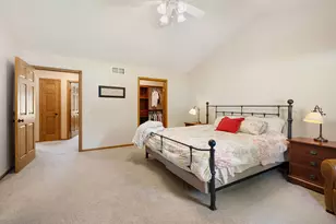 1300 26th St SW, Austin, MN 55912 - Photo 34