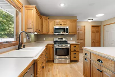 1300 26th Street SW, Austin, MN 55912 - Photo 28