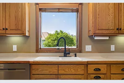 1300 26th Street SW, Austin, MN 55912 - Photo 26