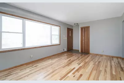 602 Moundsview Avenue, Roseville, MN 55113 - Photo 2