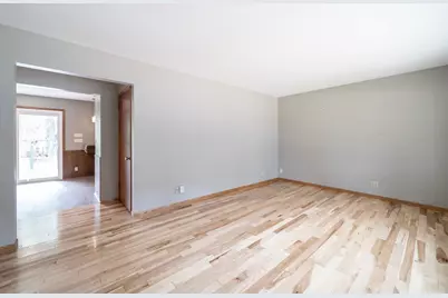 602 Moundsview Avenue, Roseville, MN 55113 - Photo 4