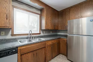 602 Moundsview Ave, Roseville, MN 55113 - Photo 16
