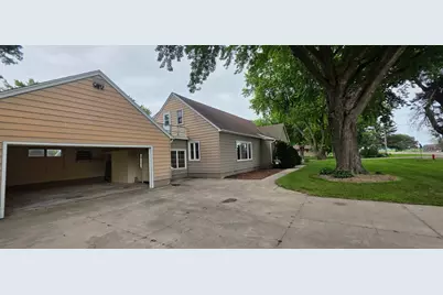 107 Park Avenue E, Hollandale, MN 56045 - Photo 12