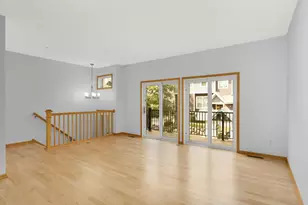 15558 Eagle Ridge Rd, Apple Valley, MN 55124 - Photo 4