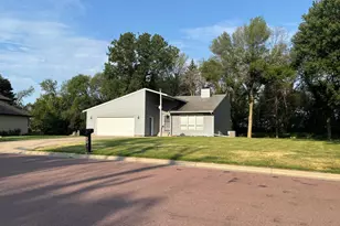 1950 Knollwood Dr, Fairmont, MN 56031 - Photo 12