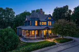 215 Pine St W, Stillwater, MN 55082 - Photo 1