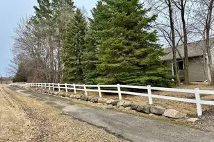 7616 Fox Creek Ct, Rockford, MN 55373 - Photo 2