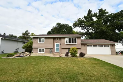516 Pearl Street, Zumbrota, MN 55992 - Photo 2