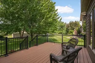 5715 Pond Dr, Shoreview, MN 55126 - Photo 18