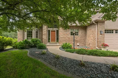5715 Pond Drive, Shoreview, MN 55126 - Photo 2