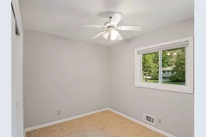10909 Oak Knoll Terrace S, Minnetonka, MN 55305 - Photo 16