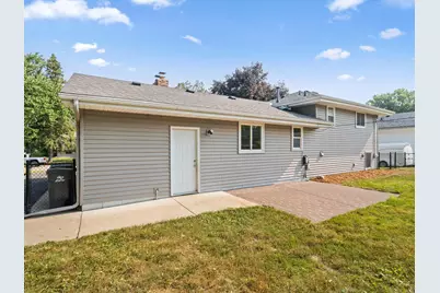 10909 Oak Knoll Terrace S, Minnetonka, MN 55305 - Photo 22