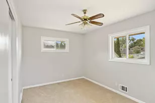 10909 Oak Knoll Terrace S, Minnetonka, MN 55305 - Photo 14