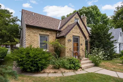 2135 Pinehurst Avenue, Saint Paul, MN 55116 - Photo 2