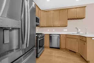 4989 Archer Ln N, Plymouth, MN 55446 - Photo 10