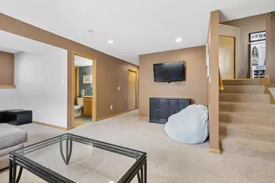 513 Harriett Drive, Marshall, MN 56258 - Photo 6