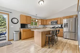 513 Harriett Dr, Marshall, MN 56258 - Photo 18