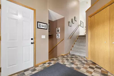 513 Harriett Drive, Marshall, MN 56258 - Photo 14