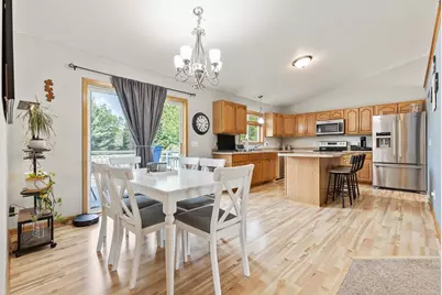 513 Harriett Drive, Marshall, MN 56258 - Photo 4