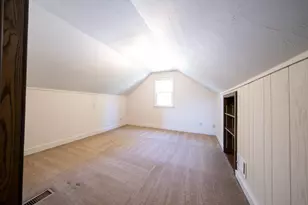 8241 Wentworth Ave S, Bloomington, MN 55420 - Photo 20