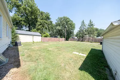 8241 Wentworth Avenue S, Bloomington, MN 55420 - Photo 4