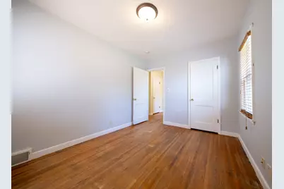 8241 Wentworth Avenue S, Bloomington, MN 55420 - Photo 14