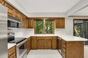 4695 Kent St, Shoreview, MN 55126 - Photo 12