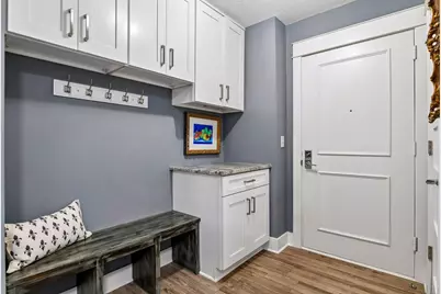 10411 Cedar Lake Road #217, Minnetonka, MN 55305 - Photo 4