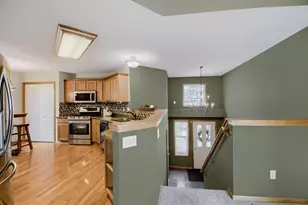 10264 Country Club Alcove, Woodbury, MN 55129 - Photo 4