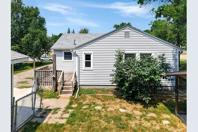 815 1st Street SE, Elbow Lake, MN 56531 - Photo 2