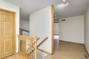 840 Old Town Dr, New Brighton, MN 55112 - Photo 8