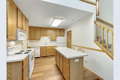 840 Old Town Drive, New Brighton, MN 55112 - Photo 4