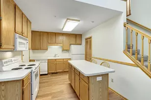 840 Old Town Dr, New Brighton, MN 55112 - Photo 4